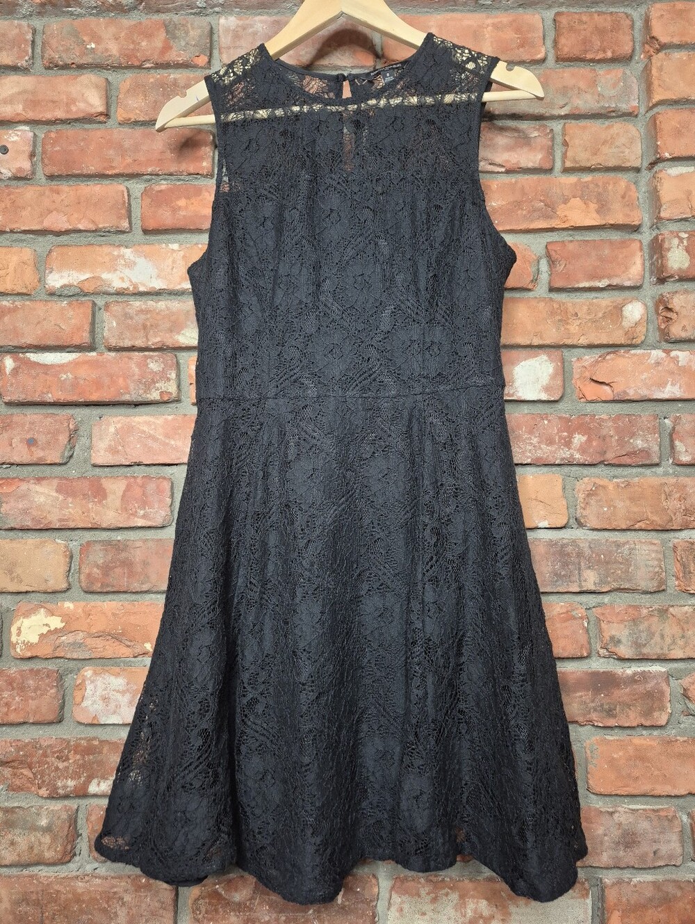 Banana Republic Black Lace Fit & Flare Dress Size 8 Lined Sleeveless - Picture 2 of 9
